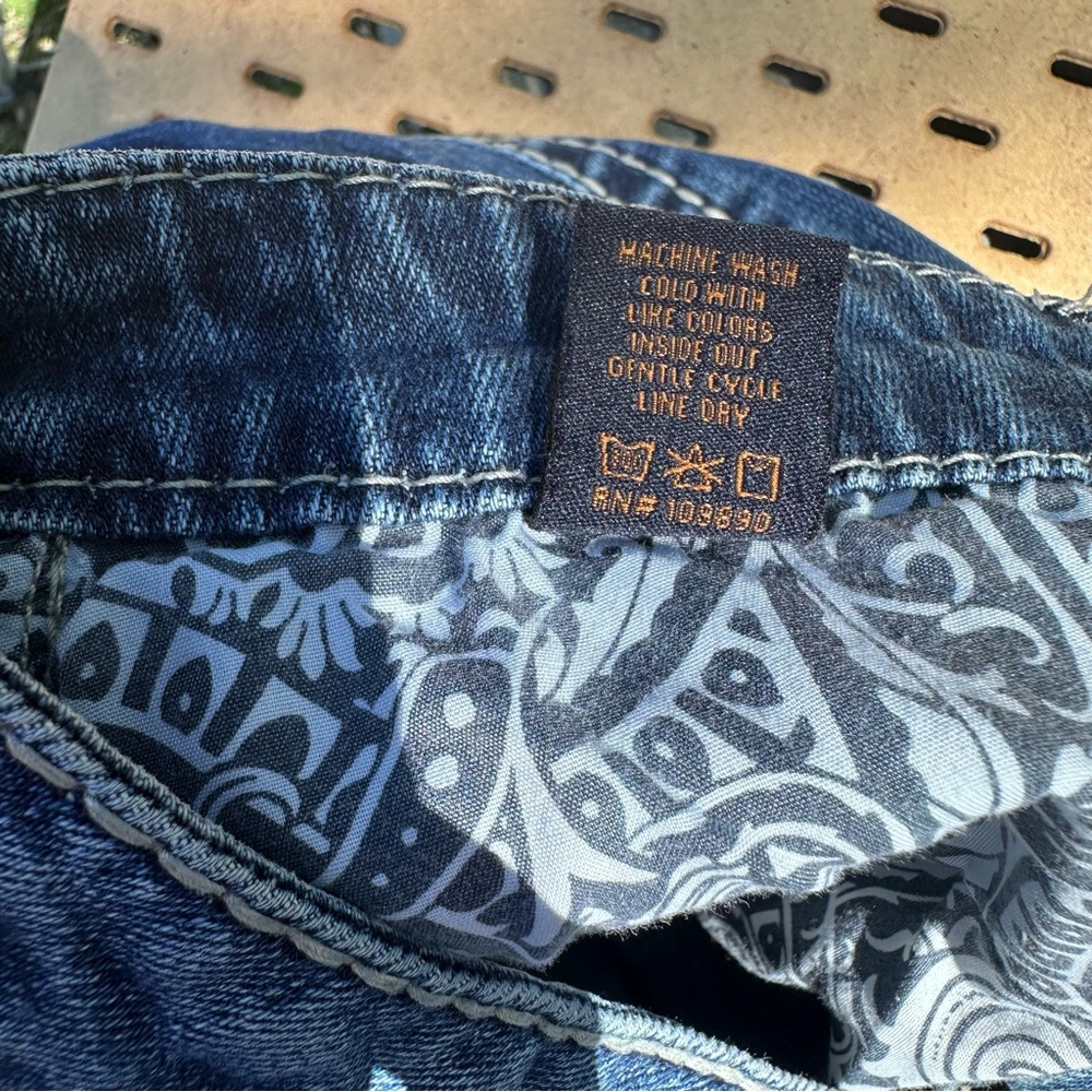 Seven7 Women's Flare Leg Medium Wash Jeans Low Rise with Embroidered Pocket Y2K - Picture 9 of 9